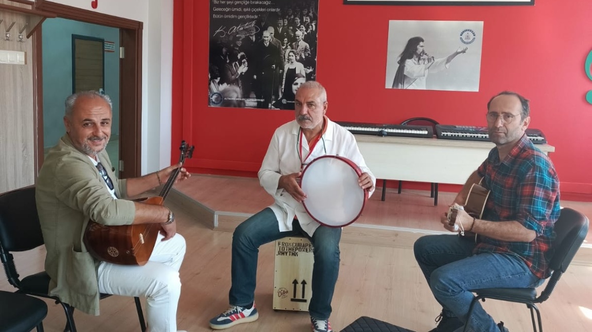 Okulumuzda  Müzik Atölyesi Açıldı.